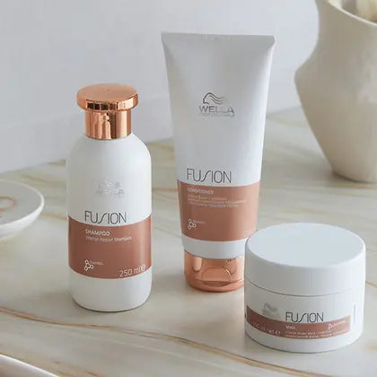 Champú Fusion Reparación Intensa Wella Professionals