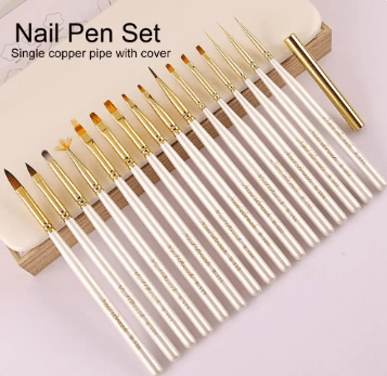 Pinceles para decoración de tus uñas.