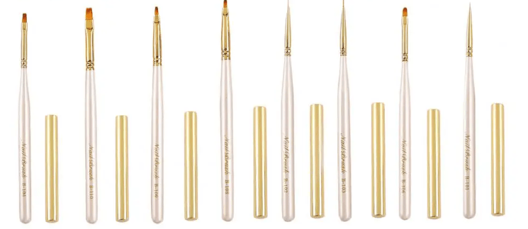 Pinceles para decoración de tus uñas.