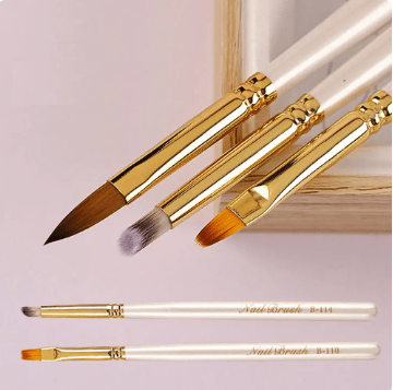Pinceles para decoración de tus uñas.