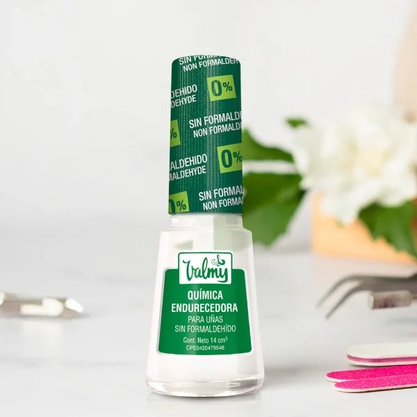 Valmy Química Endurecedora de Uñas, Libre de Formaldehído 7 Free, Tratamiento Fortalecedor y Protector -14 ml